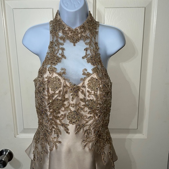 Prom Dress Gorgeous!! - Picture 7 of 16